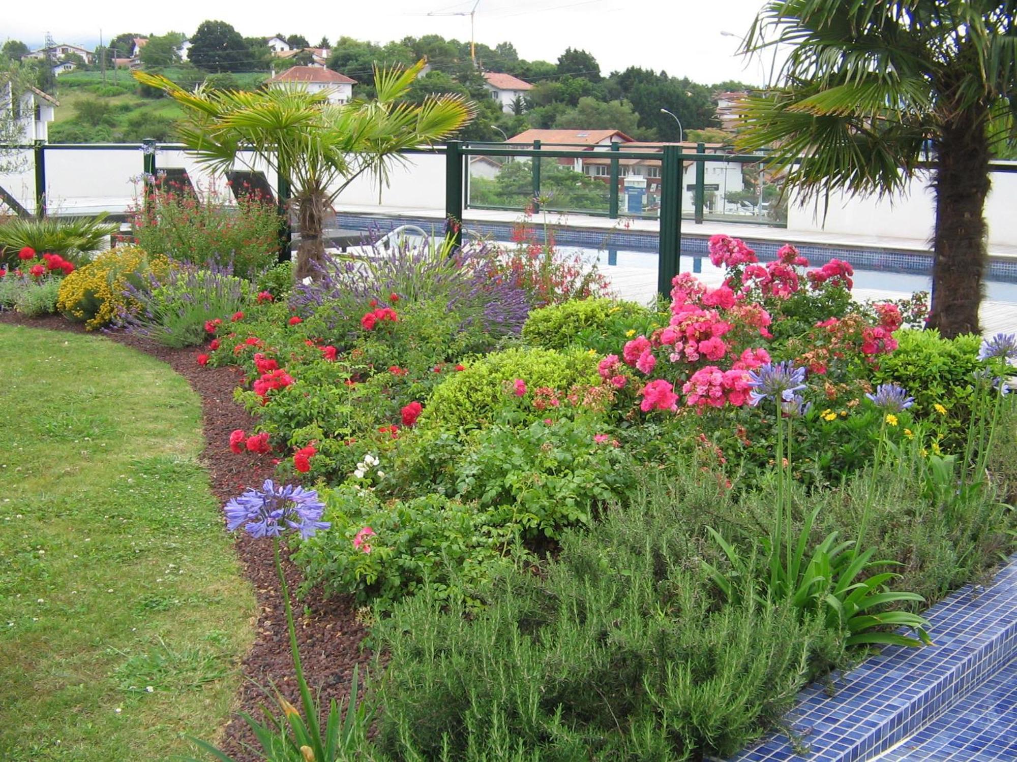 Hotel Donibane Saint-Jean-De-Luz Bagian luar foto