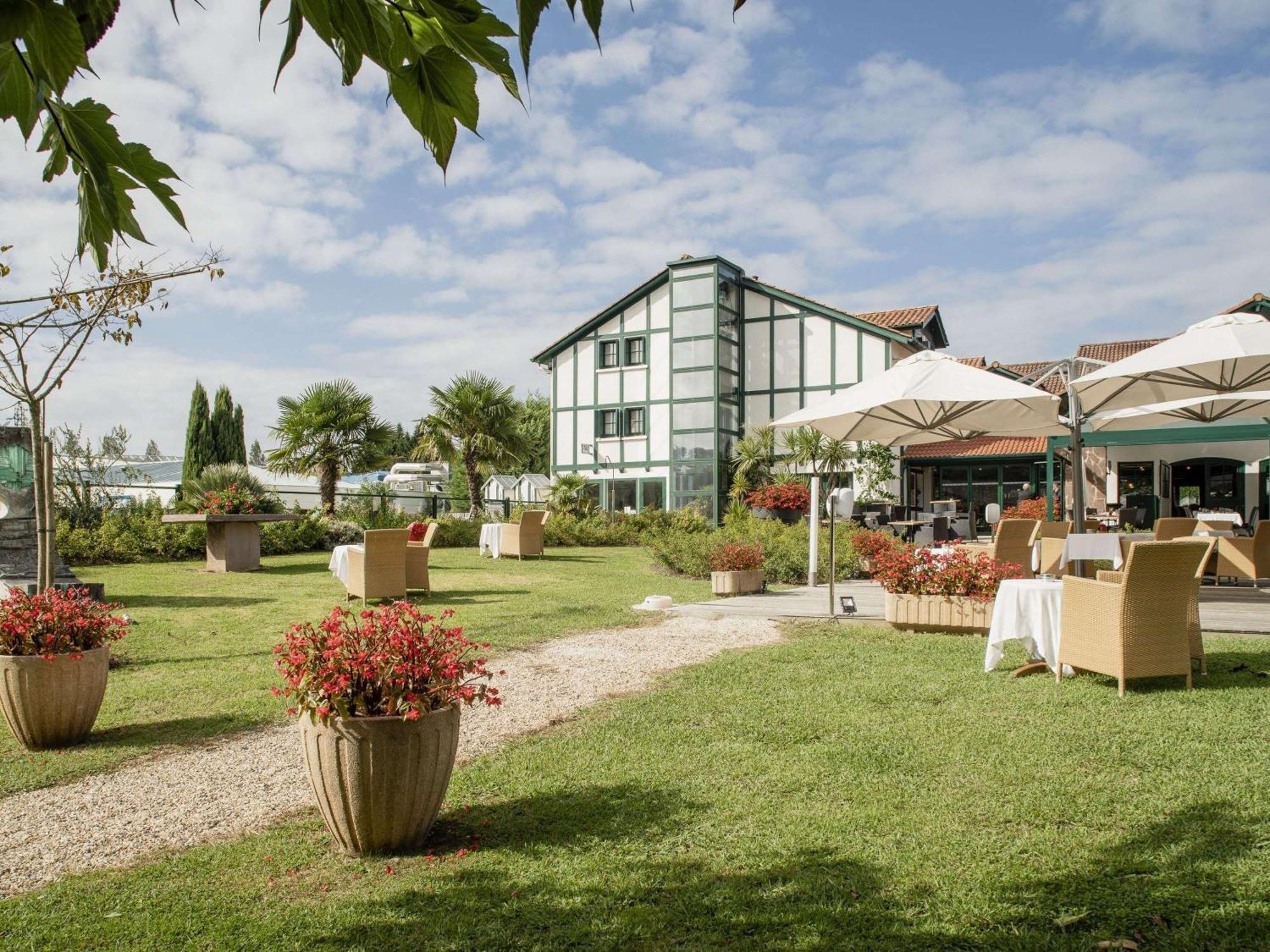 Hotel Donibane Saint-Jean-De-Luz Bagian luar foto